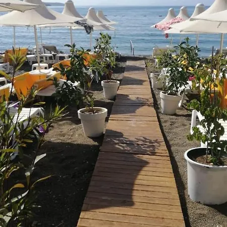 Yahşi Beach Otel *
